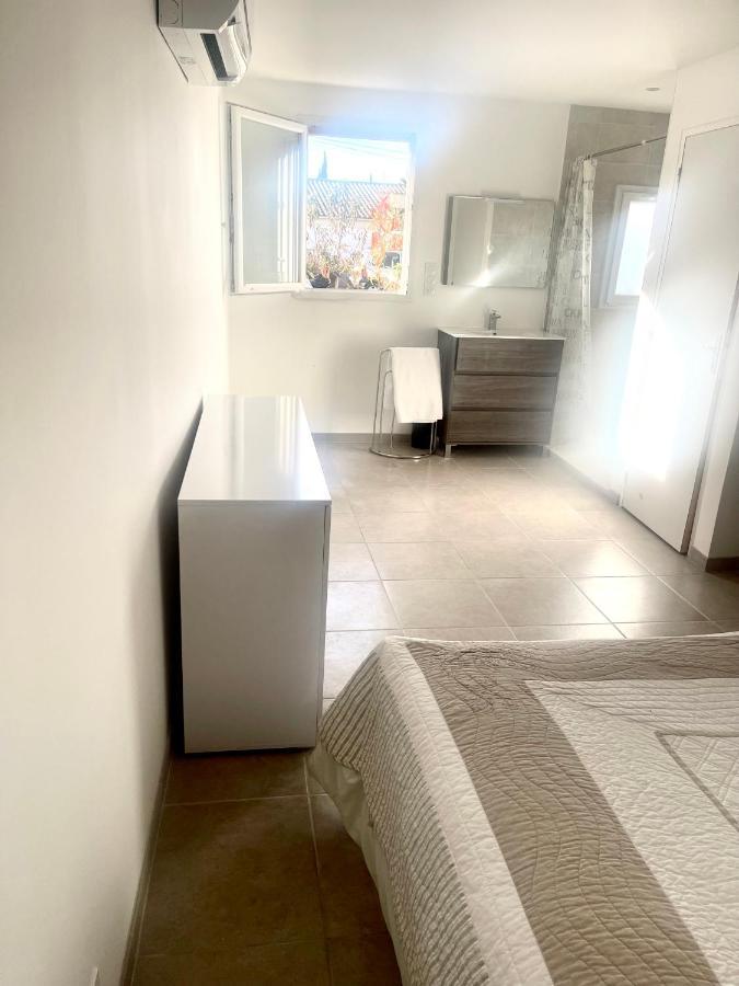 Havre De Paix Apartment Montaren-et-Saint-Mediers Luaran gambar